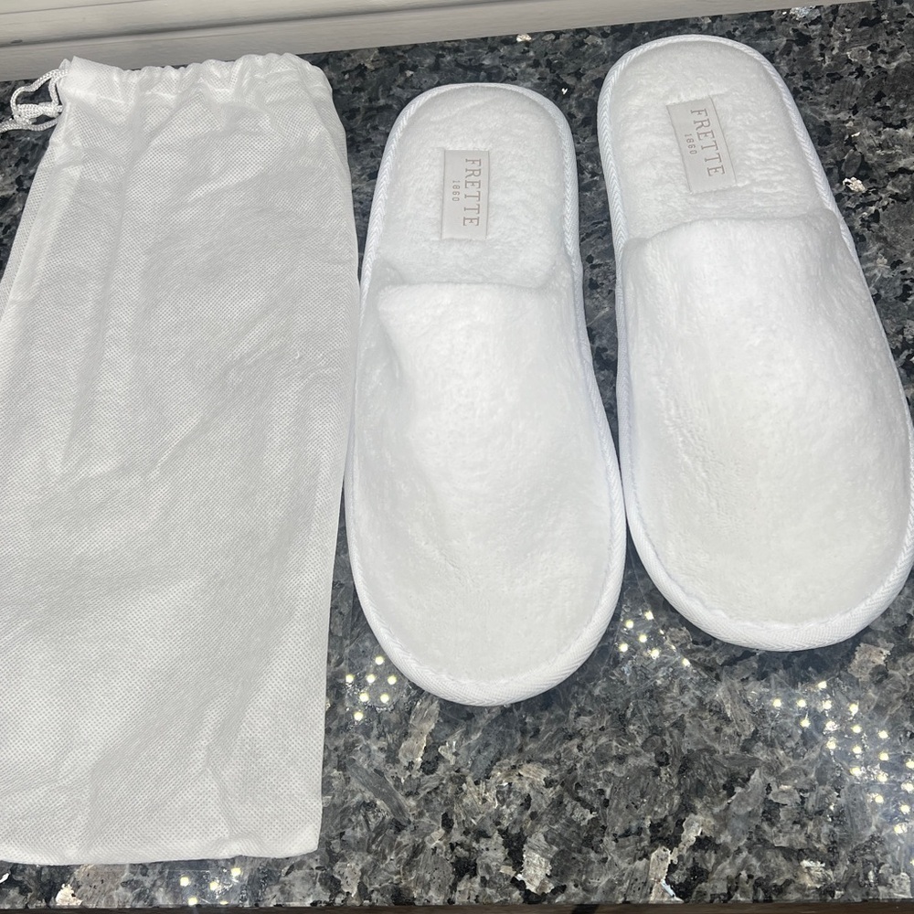 Frette Plush Slippers Sz 12 For the Ritz Carlton Hotels - White, New in Bag
